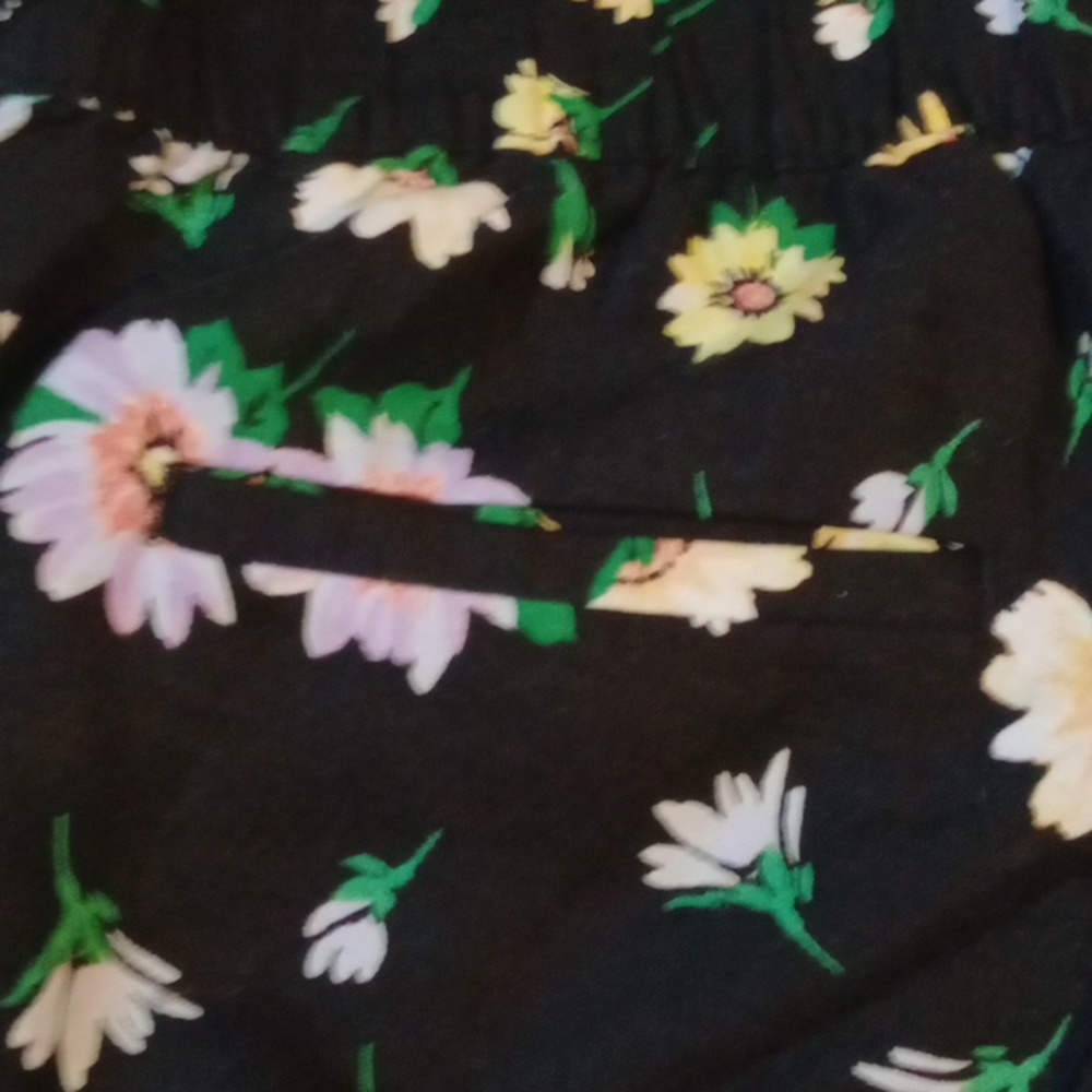 LOFT Black Floral Wide Leg Pants | Linen Blend | Size Small - Picture 9 of 10
